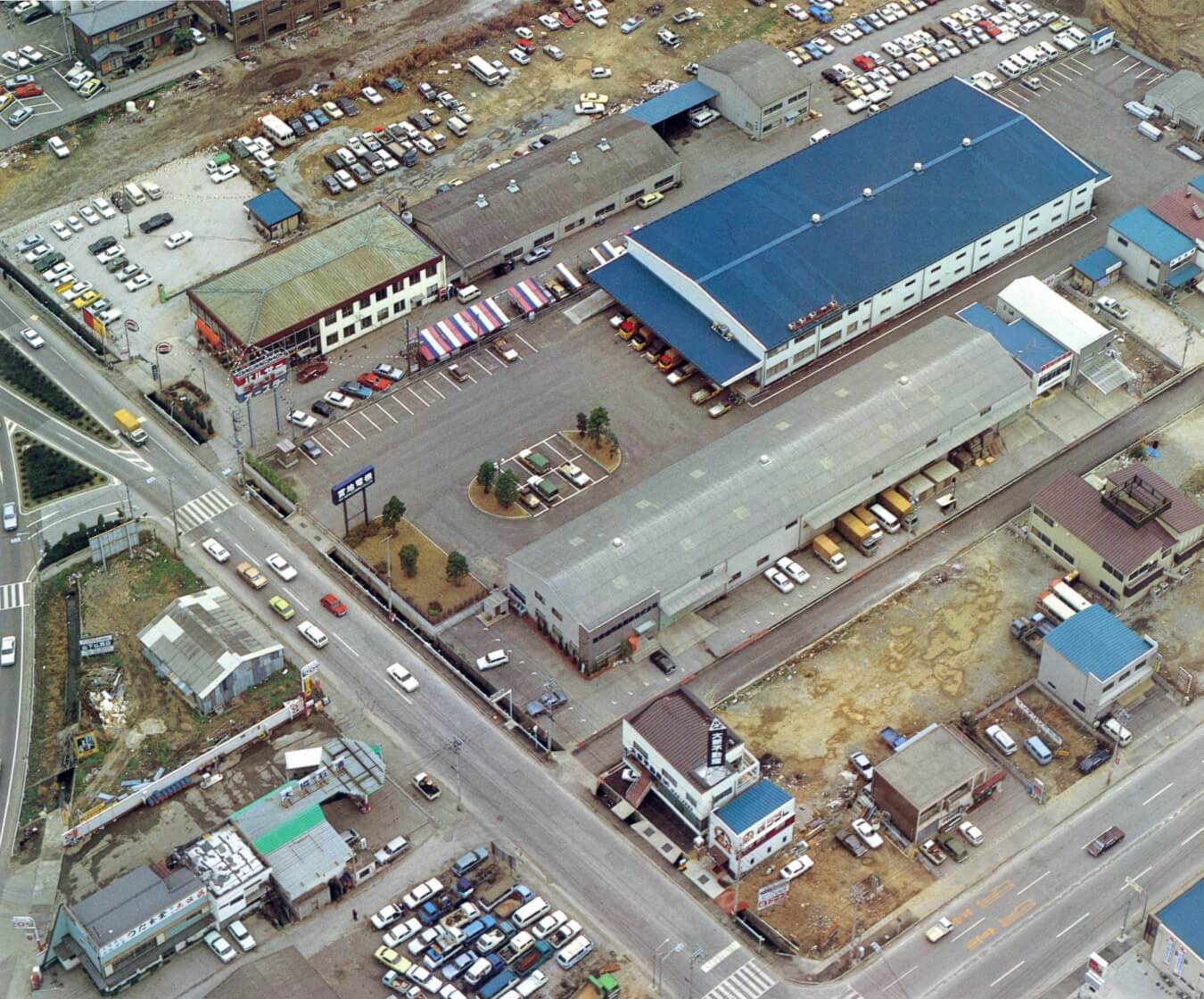 1977 高知市南御座に社屋建設