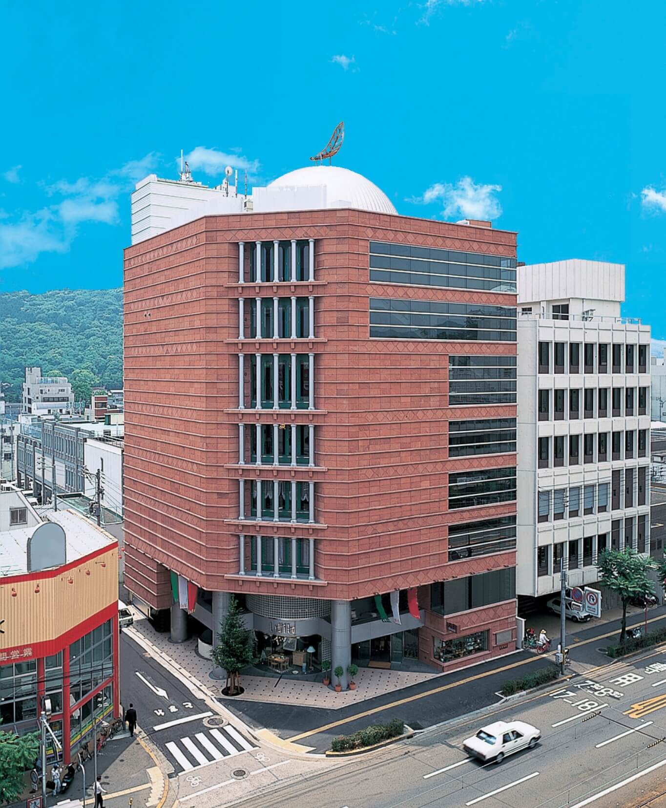 1993 「ラ･ヴィータ（LaVita）」オープン